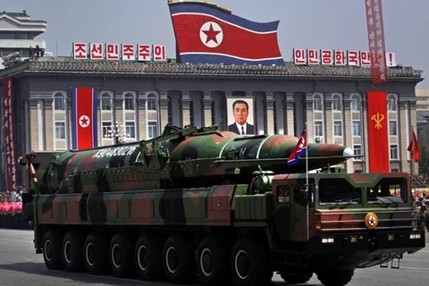 Tên lửa Triều Tiên trong một cuộc duyệt binh ở Bình Nhưỡng. (Nguồn: Getty Images)