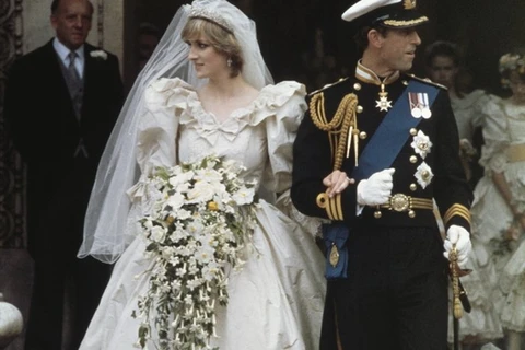 Ý nghĩa ẩn chứa đằng sau bó hoa cưới của các cô dâu Hoàng gia Anh