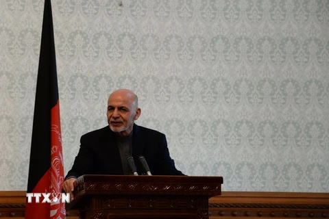 Tổng thống Afghanistan Ashraf Ghani phát biểu trong cuộc họp báo tại Kabul. (Nguồn: AFP/TTXVN)