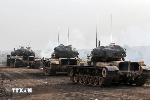 Xe quân sự Thổ Nhĩ Kỳ được triển khai tại Afrin, Syria. (Nguồn: THX/TTXVN) 