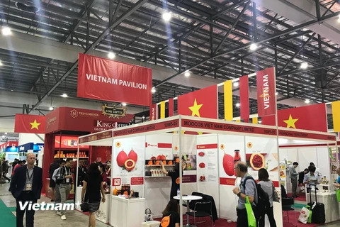 Khu gian hàng quốc gia Việt Nam (Vietnam Food Pavilion) trong khuôn khổ Hội chợ Thực phẩm và Khách sạn châu Á 2018 tổ chức tại Singapore. (Ảnh: Mỹ Bình/Vietnam+)