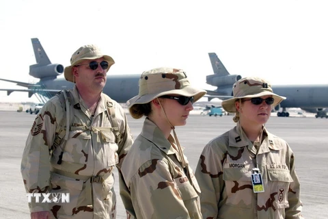 Binh sỹ Mỹ tại căn cứ Không quân Al Udeid, cách thủ đô Doha, Qatar 35km về phía Nam. (Nguồn: AFP/TTXVN)