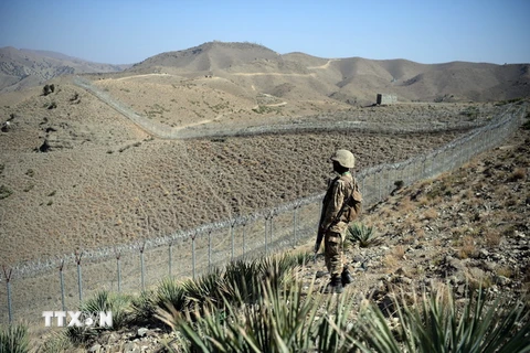 Binh sỹ Pakistan gác tại khu vực biên giới với Afghanistan. (Nguồn: AFP/TTXVN) 