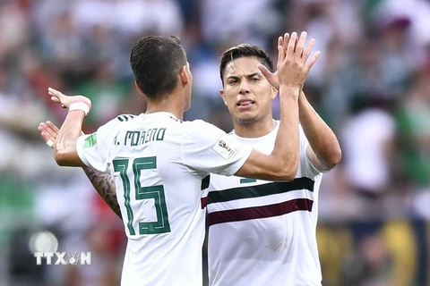 Niềm vui của các cầu thủ Mexico trong trận đấu tại Rostov-on-Don, Nga ngày 23/6. (Nguồn: THX/TTXVN)