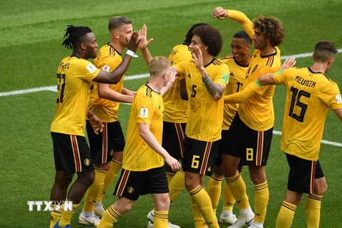 Niềm vui của các cầu thủ Bỉ sau khi Batshuayi ghi bàn thắng. (Nguồn: THX/TTXVN)