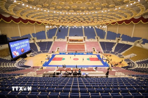 Trung tâm thể thao Ryugyong Chung Ju-yung ở Bình Nhưỡng trước trận thi đấu bóng rổ giao hữu liên Triều ngày 4/7. (Nguồn: Yonhap/TTXVN)