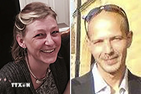 Chân dung ông Charlie Rowley (phải) và bà Dawn Sturgess (trái), hai nạn nhân của vụ phơi nhiễm chất độc thần kinh Novichok. (Nguồn: AFP/TTXVN)