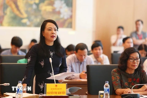 Bộ trưởng Bộ Y tế Nguyễn Thị Kim Tiến trình bày báo cáo giải trình về chất lượng và hiệu quả của mạng lưới y tế cơ sở. (Ảnh: TTXVN)