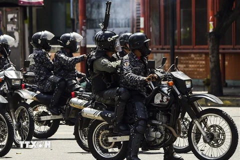 Cảnh sát Venezuela tuần tra tại thủ đô Caracas. (Nguồn: AFP/TTXVN)