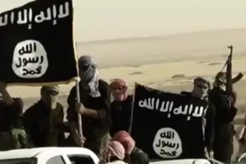 [Video] Các tay súng tổ chức IS bắt giữ gần 700 con tin ở Syria