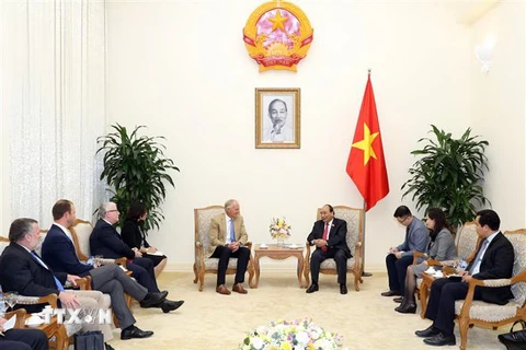 Thủ tướng Nguyễn Xuân Phúc tiếp ông Greg Norma, Đại sứ du lịch Việt Nam nhiệm kỳ 2018-2021. (Ảnh: Thống Nhất/TTXVN) 
