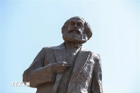 Bức tượng đồng tạc hình nhà tư tưởng lỗi lạc Karl Marx. (Nguồn: TTXVN) 