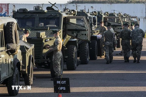Binh sỹ NATO tham gia một cuộc tập trận. (Nguồn: AFP/TTXVN) 
