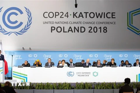 Các đại biểu chủ trì Hội nghị của Liên hợp quốc về biến đổi khí hậu lần thứ 24 (COP 24) tại Katowice (Ba Lan) ngày 4/12/2018. (Nguồn: THX/TTXVN) 