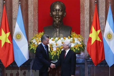 Tổng Bí thư, Chủ tịch nước Nguyễn Phú Trọng và Tổng thống Argentina Mauricio Macri. Ảnh: Lâm Khánh/TTXVN) 
