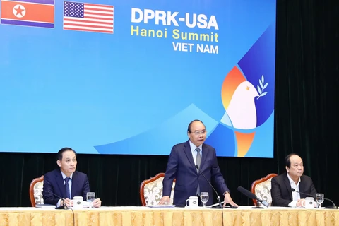 Thủ tướng Nguyễn Xuân Phúc chủ trì buổi làm việc giữa các bộ, ngành, thành phố Hà Nội chuẩn bị cho Hội nghị Thượng đỉnh Mỹ - Triều Tiên lần thứ hai. (Ảnh: TTXVN)