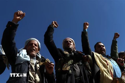 Các tay súng Houthi tại Hodeidah, Yemen. (Nguồn: THX/TTXVN) 