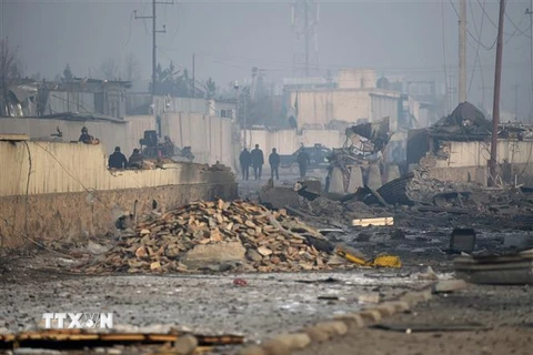 Hiện trường một vụ nổ bom ở Kabul. (Nguồn: AFP/TTXVN) 