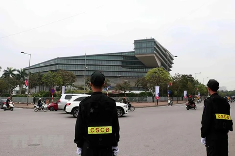 [Video] Cảnh sát cơ động thành phố Hà Nội tuần tra vào ban ngày