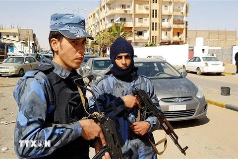 Các lực lượng trung thành với Tướng Khalifa Haftar làm nhiệm vụ tại khu vực Sebha, miền nam Libya, ngày 6/2/2019. (Nguồn: AFP/TTXVN) 