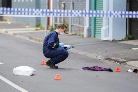 Cảnh sát bang Victoria tại hiện trường vụ nổ súng bên ngoài hộp đêm. (Nguồn: AAP) 
