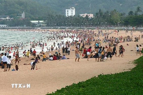 Bãi biển Quy Nhơn. (Ảnh: Nguyên Linh/TTXVN) 