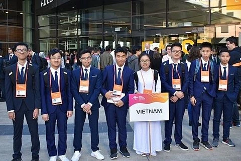 Đoàn Việt Nam tham dự Olympic Vật lý châu Á. 