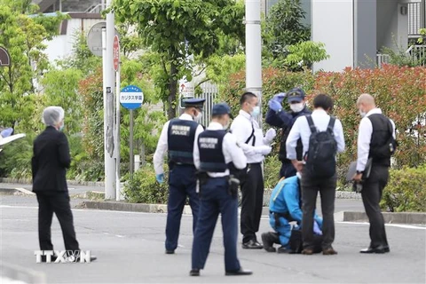 Cảnh sát điều tra tại hiện trường vụ tấn công bằng dao tại Kawasaki, tỉnh Kanagawa, Nhật Bản, ngày 28/5/2019. (Nguồn: THX/TTXVN) 