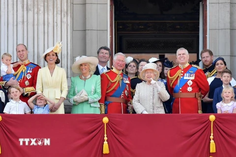 Hình ảnh lễ diễu hành mừng sinh nhật Nữ hoàng Elizabeth II