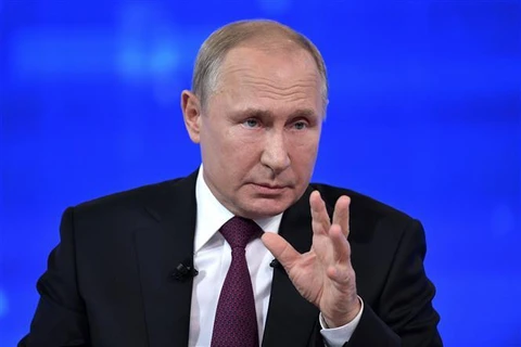 Tổng thống Nga Vladimir Putin trong cuộc đối thoại trực tuyến với người dân ở thủ đô Moskva ngày 20/6/2019. (Nguồn: AFP/TTXVN) 