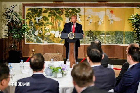 Tổng thống Mỹ Donald Trump phát biểu trước các lãnh đạo doanh nghiệp Hàn Quốc tại thủ đô Seoul ngày 30/6/2019. (Nguồn: AFP/TTXVN) 