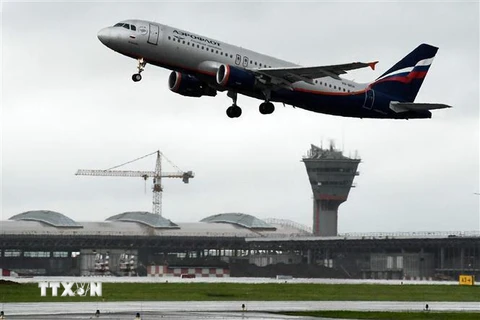 Máy bay của hãng hàng không Aeroflot cất cánh từ sân bay quốc tế Sheremetyevo ở Moskva, Nga. (Nguồn: AFP/TTXVN) 