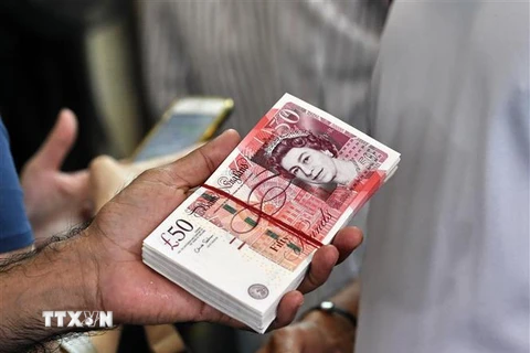 Đồng 50 bảng Anh. (Nguồn: AFP/TTXVN) 