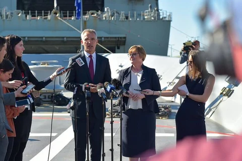 Tổng Thư ký NATO Jens Stoltenberg và Bộ trưởng Quốc phòng Australia Linda Reynold. (Nguồn: nato.int) 