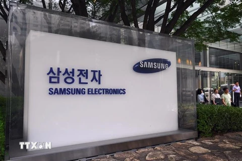 Logo của Hãng Samsung Electronics trên một tòa nhà ở Seoul, Hàn Quốc. (Nguồn: AFP/TTXVN) 