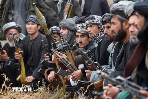 Các tay súng Taliban tại Jamshedi, tỉnh Faryab, Afghanistan. (Nguồn: AFP/TTXVN) 