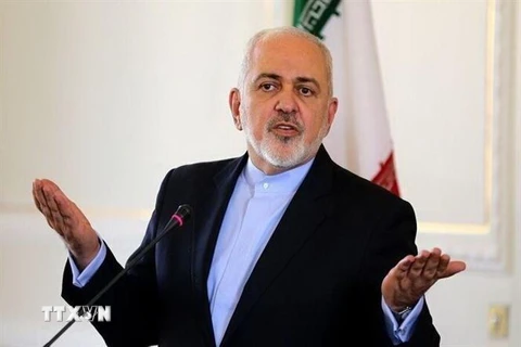 Ngoại trưởng Iran Mohammad Javad Zarif phát biểu trong cuộc họp báo tại Tehran. (Nguồn: IRNA/TTXVN) 