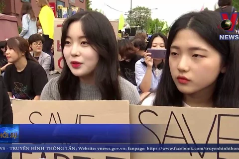 [Video] Hàng nghìn người Hàn Quốc 'giả chết' kêu gọi bảo vệ môi trường