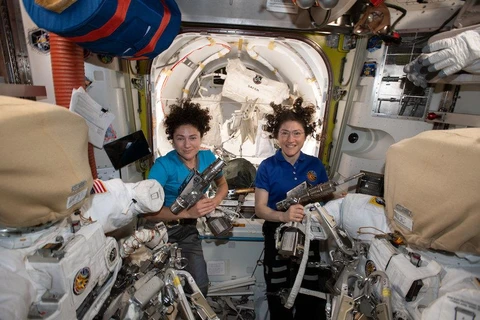 Hai nhà du hành Jessica Meir và Christina Koch. (Nguồn: NASA) 