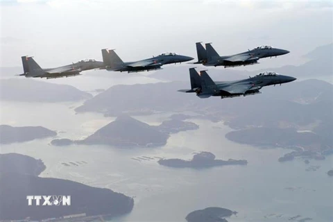 Hàn Quốc triển khai máy bay tiêm kích F-15K. (Nguồn: EPA/TTXVN) 