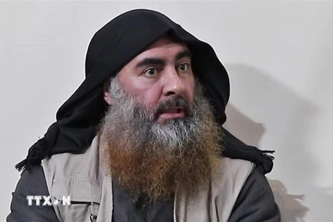 Thủ lĩnh IS Abu Bakr al-Baghdadi tại một địa điểm bí mật. (Nguồn: AFP/TTXVN) 