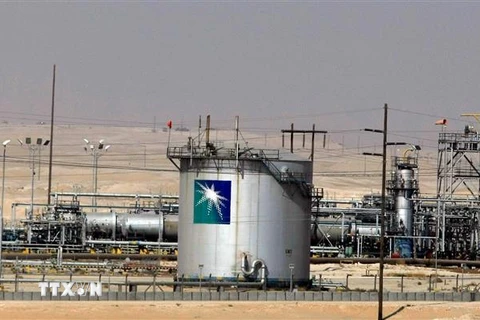 Một cơ sở khai thác dầu ở thành phố Dammam, Saudi Arabia. (Nguồn: AFP/TTXVN) 