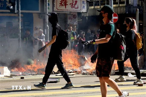 Người biểu tình quá khích tại Hong Kong, Trung Quốc, ngày 11/11/2019. (Nguồn: THX/TTXVN) 
