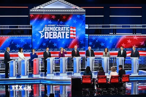 Các ứng cử viên của đảng Dân chủ tại vòng tranh luận thứ 5 ở Atlanta, bang Georgia, Mỹ sáng 21/11/2019. (Nguồn: AFP/TTXVN) 