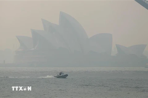 Khói mù ô nhiễm bao phủ dày đặc tại Sydney, Australia, ngày 21/11/2019. (Nguồn: THX/TTXVN) 