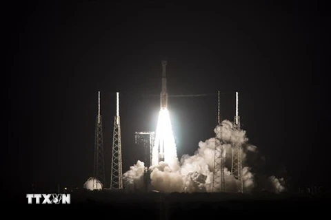 Tên lửa đẩy Atlas V mang theo tàu vũ trụ tự hành CST-100 Starliner của Boeing rời khỏi bệ phóng tại Mũi Canaveral, bang Florida, Mỹ ngày 20/12/2019. (Nguồn: AFP/TTXVN) 