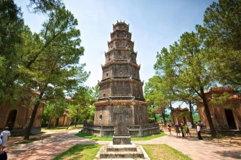 [Video] Chùa Thiên Mụ - ngôi chùa cổ, linh thiêng nhất ở Huế