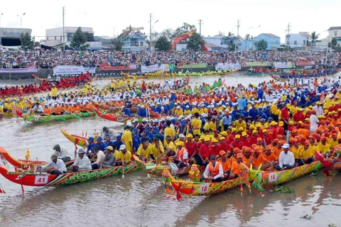 [Video] Lễ hội độc đáo Ok Om Bok và văn hóa của người Khmer
