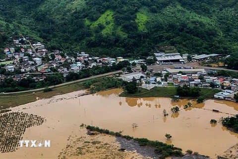 Mưa lớn gây ngập lụt tại Iconha, Brazil. (Nguồn: TTXVN) 