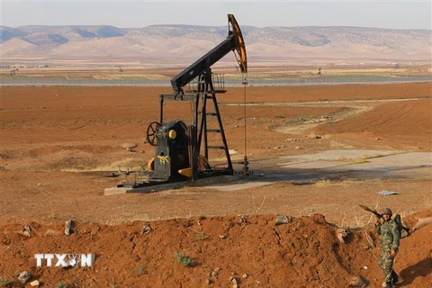 Một giếng dầu ở tỉnh Hasakah, Syria, ngày 5/11/2019. (Nguồn: THX/TTXVN) 